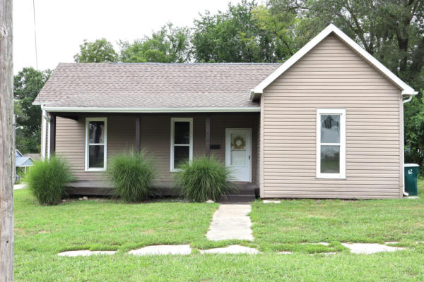 300 N CLEVELAND ST, FAYETTE, MO 65248 - Image 1