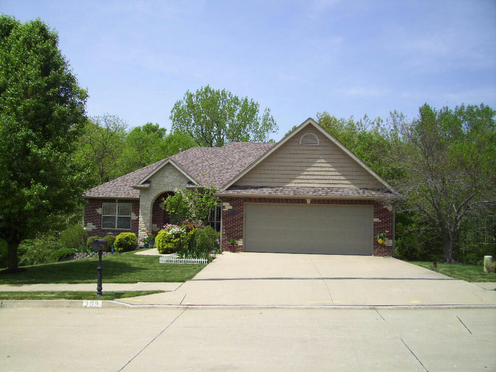 109 BOGIE HILLS DR, COLUMBIA, MO 65201, photo 1 of 25