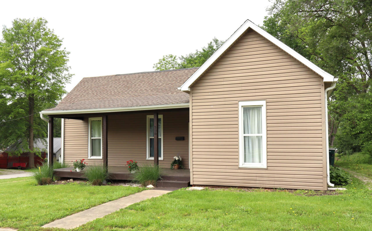 300 N CLEVELAND ST, FAYETTE, MO 65248, photo 1 of 33