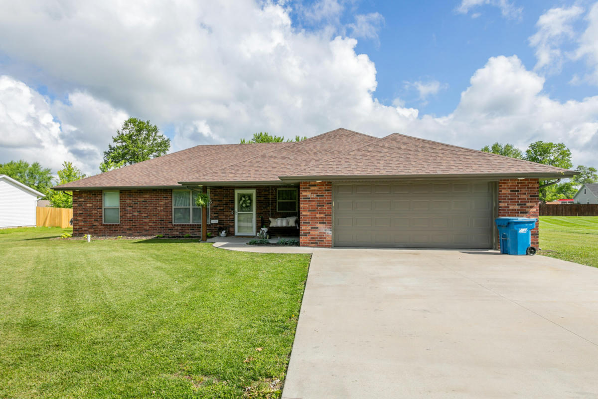 515 GLENWOOD DR, NEW BLOOMFIELD, MO 65063, photo 1 of 28